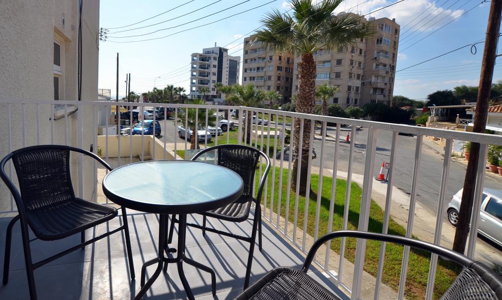Mackenzie Blu Beach Studio Larnaca Ngoại thất bức ảnh